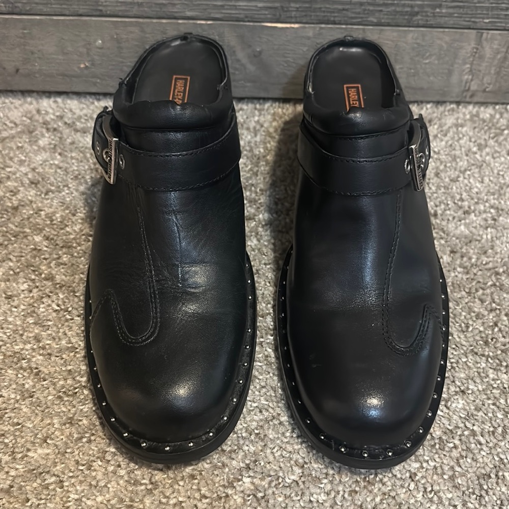 🔥 Harley-Davidson Flame Black Leather Buckle Clog Mules